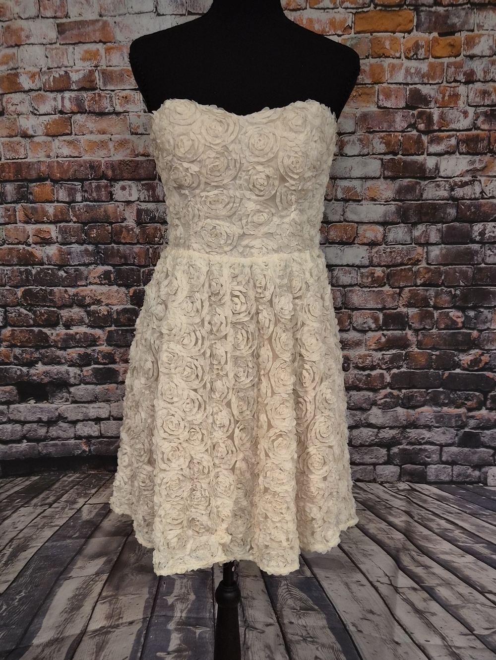 Chelsea & Violet Strapless Rose Applique Mini Dress - Cream